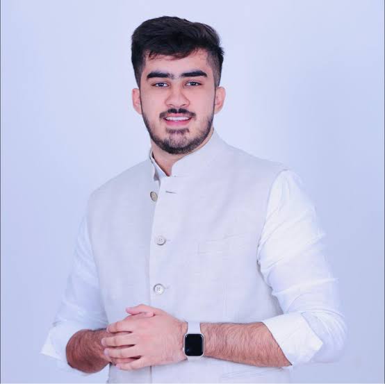 Ronak Khatri Biography